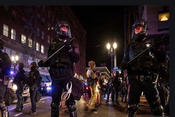اعلام وضعیت شورش در پورتلند اعلام شرایط شورش در پورتلند