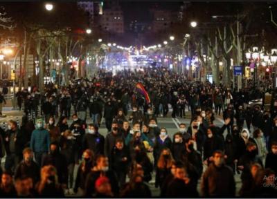 خبرنگاران تظاهرات خیابانی اسپانیا به خشونت کشیده شد