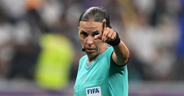 عکس ، شاهکار اولین داور زن در تاریخ جام جهانی ، انتظار این اتفاق را نداشتم