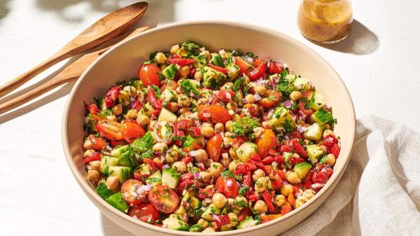 طرز تهیه سالاد نخود مدیترانه ای خوش طعم در کمتر از 30 دقیقه